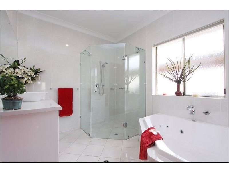 25 Woodland Drive, Oakden SA 5086