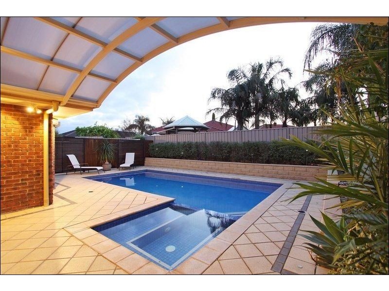 25 Woodland Drive, Oakden SA 5086
