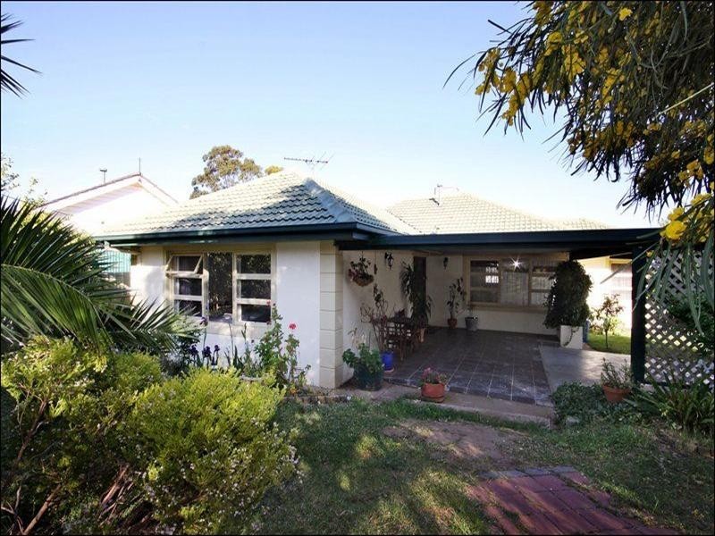 9 Stevens Avenue, Para Hills SA 5096