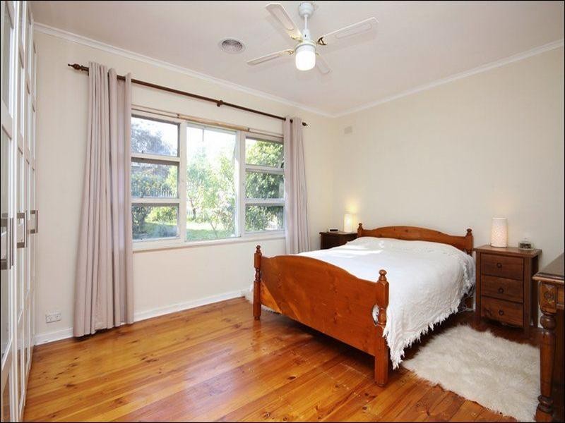 9 Stevens Avenue, Para Hills SA 5096