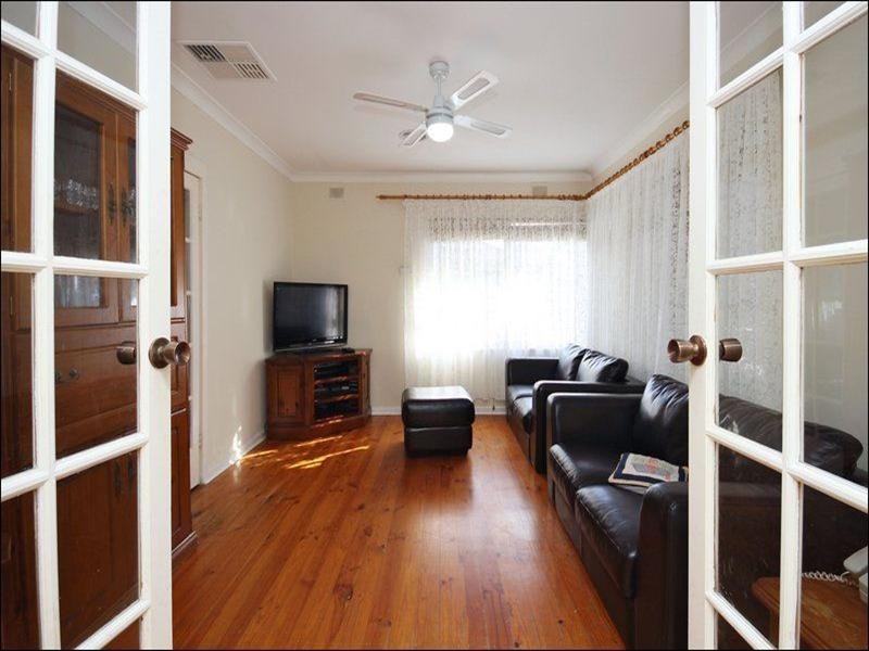 9 Stevens Avenue, Para Hills SA 5096