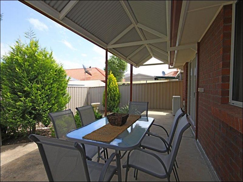 18 Hidcote Circuit, Oakden SA 5086