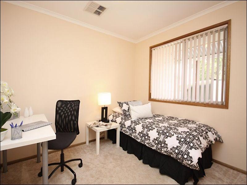 18 Hidcote Circuit, Oakden SA 5086