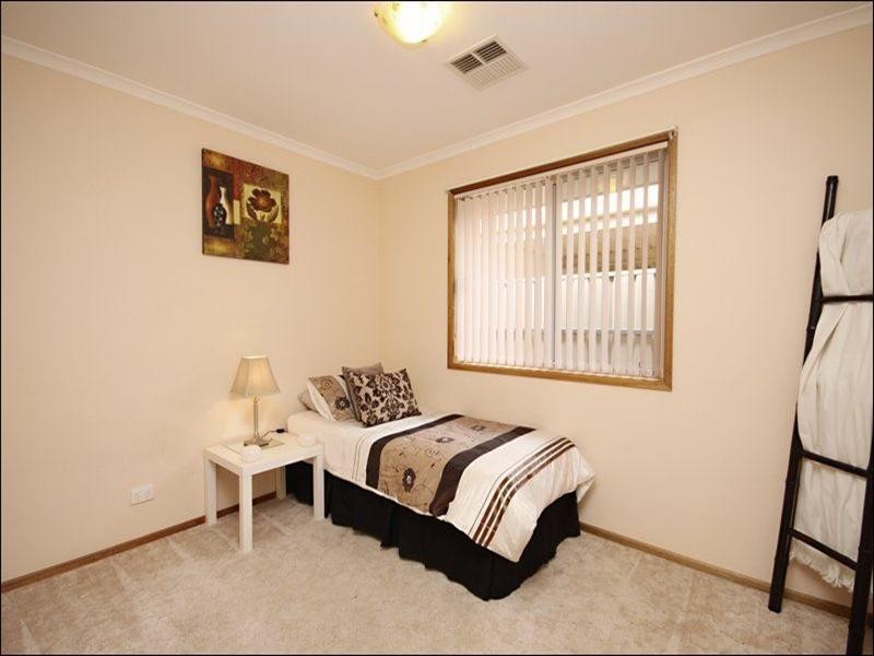 18 Hidcote Circuit, Oakden SA 5086