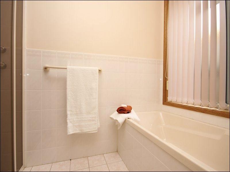 18 Hidcote Circuit, Oakden SA 5086