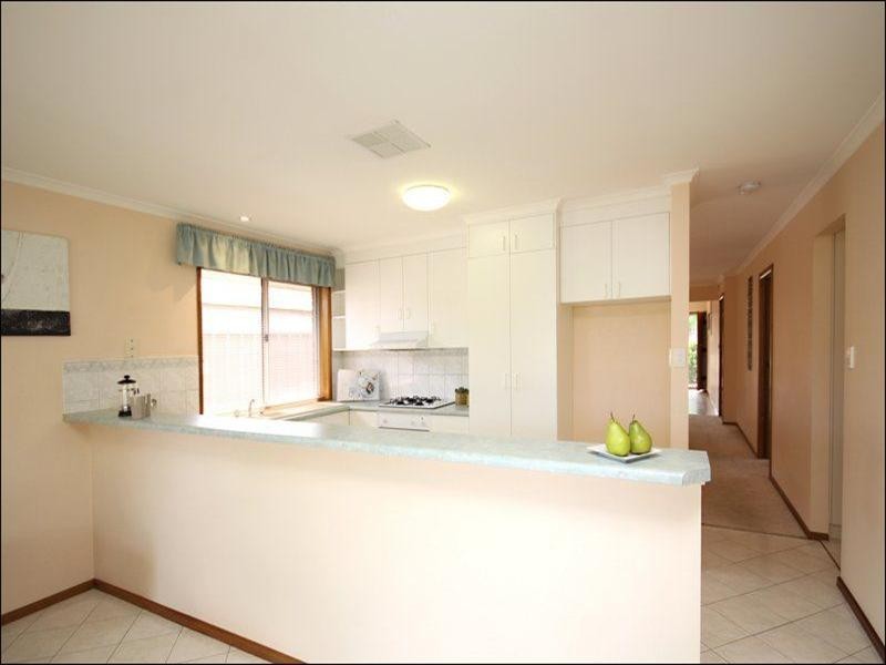 18 Hidcote Circuit, Oakden SA 5086