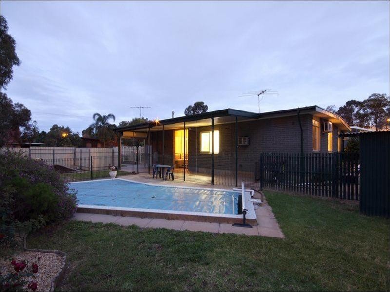 31 O’Grady Drive, Para Hills SA 5096