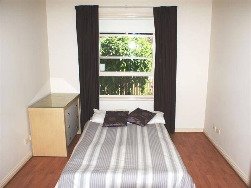 4A Blue Wren Circuit, Mawson Lakes SA 5095