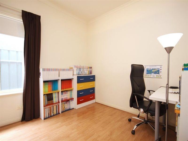 4A Blue Wren Circuit, Mawson Lakes SA 5095