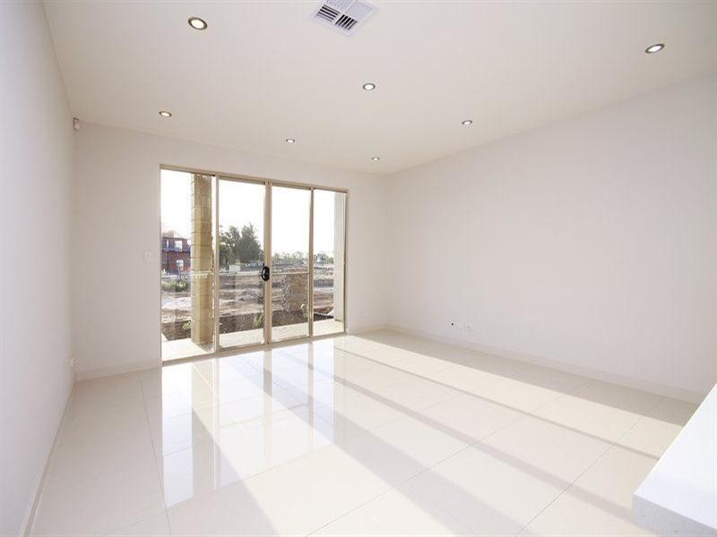 7 Morphett Place, Mawson Lakes SA 5095