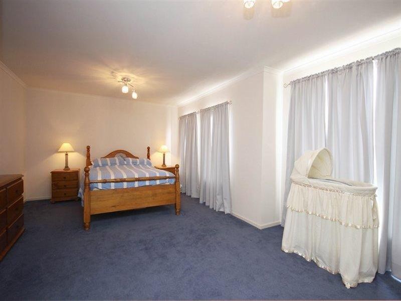 2 Lincoln Place, Mawson Lakes SA 5095