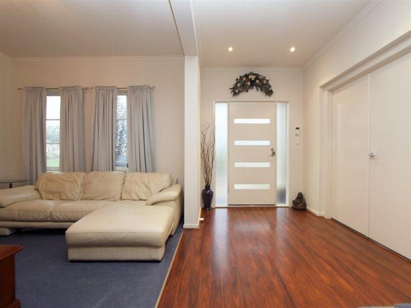 2 Lincoln Place, Mawson Lakes SA 5095