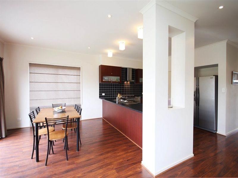 2 Lincoln Place, Mawson Lakes SA 5095