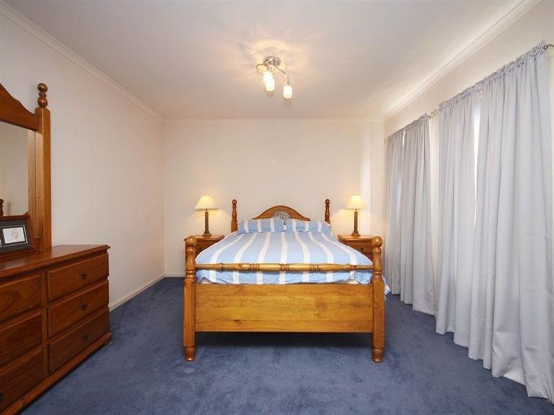 2 Lincoln Place, Mawson Lakes SA 5095