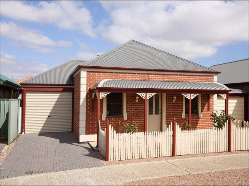 13 Rosella Street, Mawson Lakes SA 5095