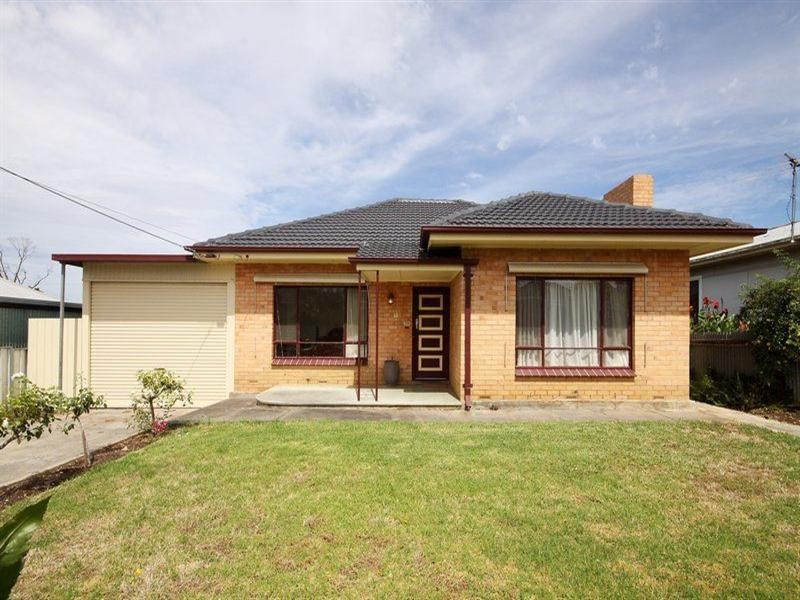 39 Blyth Street, Clearview SA 5085