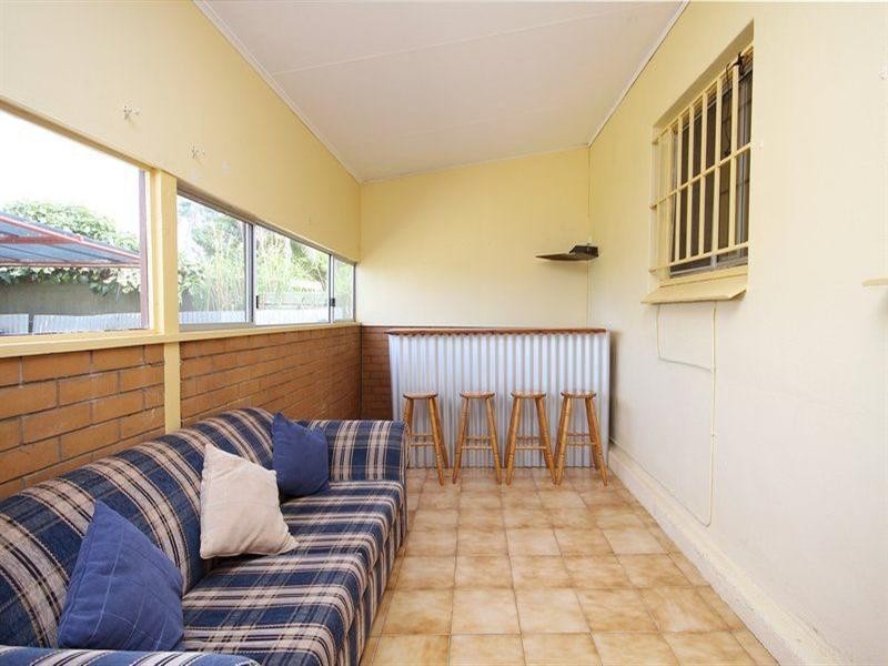 39 Blyth Street, Clearview SA 5085