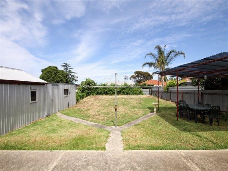 39 Blyth Street, Clearview SA 5085