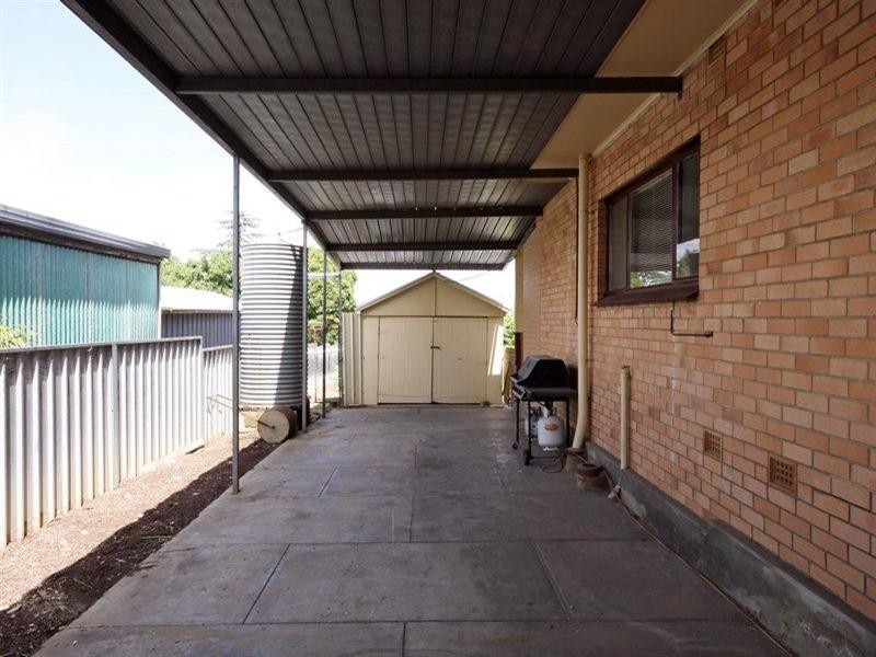 39 Blyth Street, Clearview SA 5085