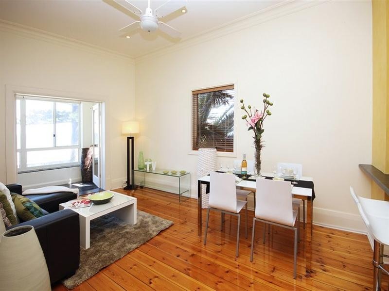 4/17 South Esplanade, Glenelg SA 5045