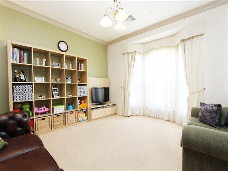 7a Radford Avenue, Clearview SA 5085