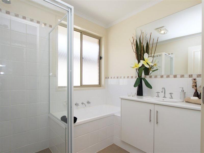 18 Fairview Terrace, Clearview SA 5085