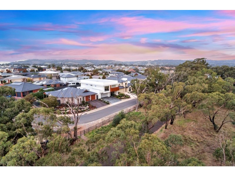 18 Woods View, Craigburn Farm SA 5051