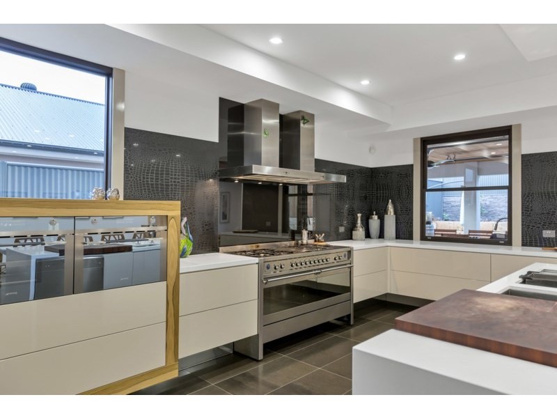 18 Woods View, Craigburn Farm SA 5051