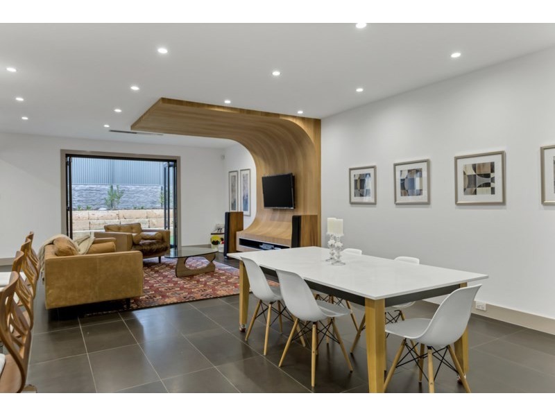 18 Woods View, Craigburn Farm SA 5051