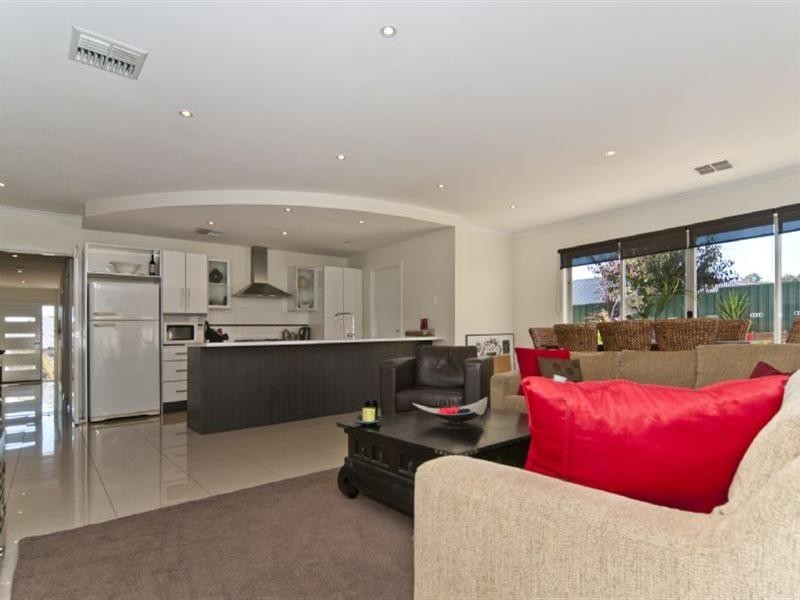 8 Gangell Court, Williamstown SA 5351