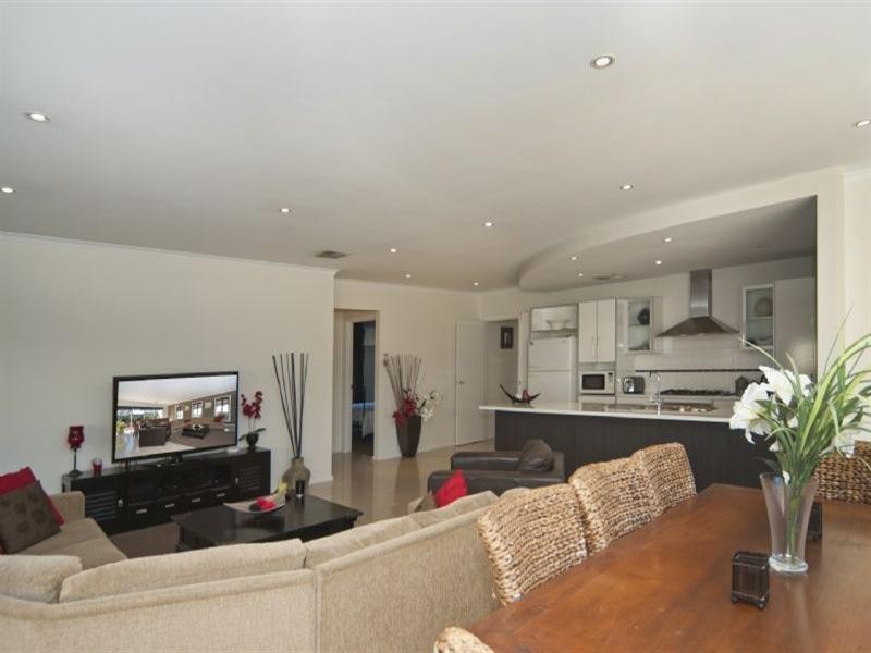 8 Gangell Court, Williamstown SA 5351