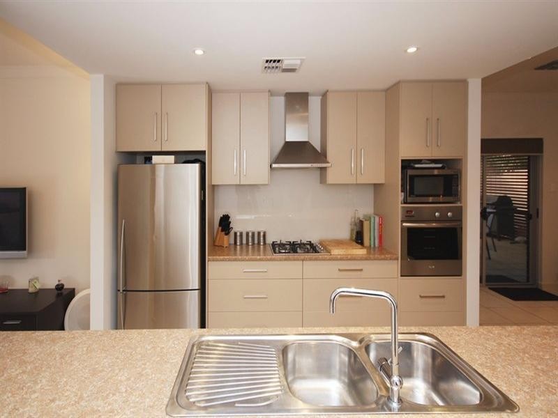 2A Elliott Street, Campbelltown SA 5074