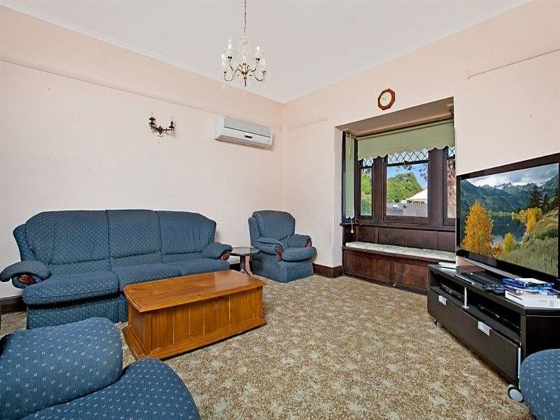 15 Winston Avenue, Cumberland Park SA 5041