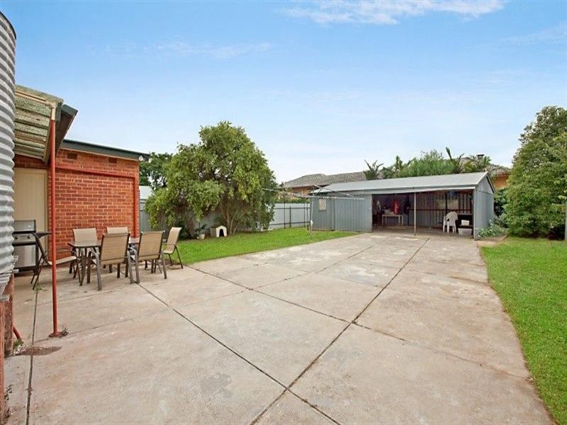 15 Winston Avenue, Cumberland Park SA 5041