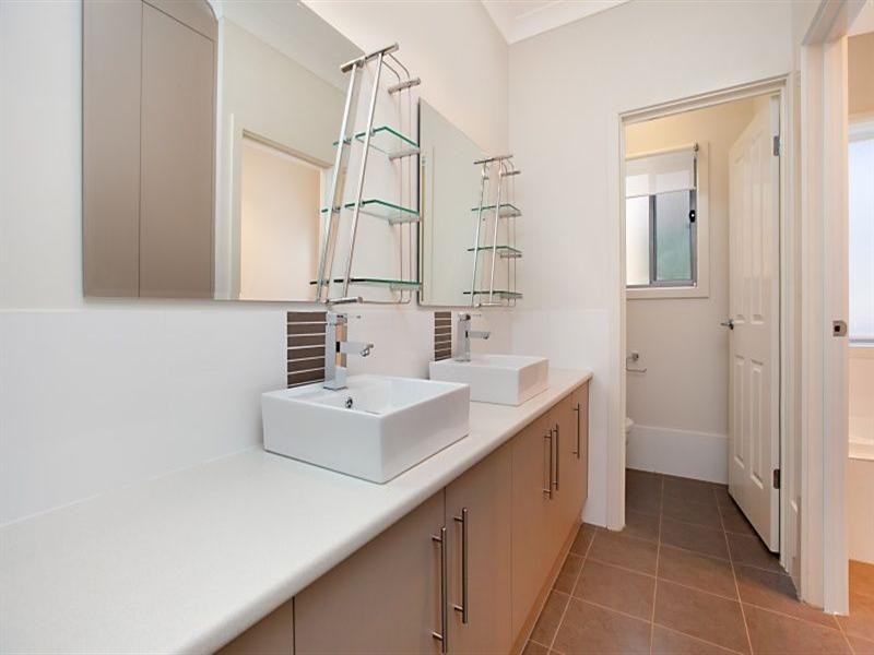 9 Flinders Street, Hillcrest SA 5086