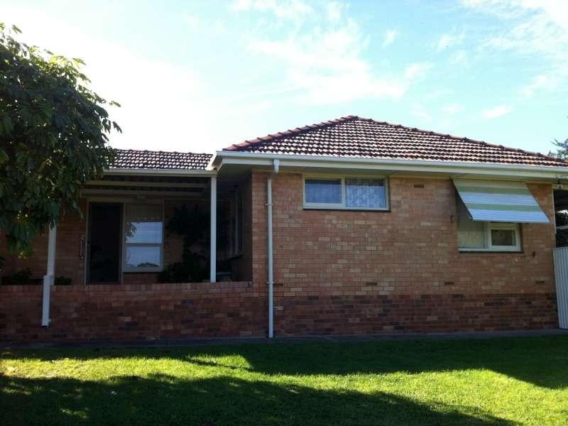 4 Flinders Drive, Valley View SA 5093
