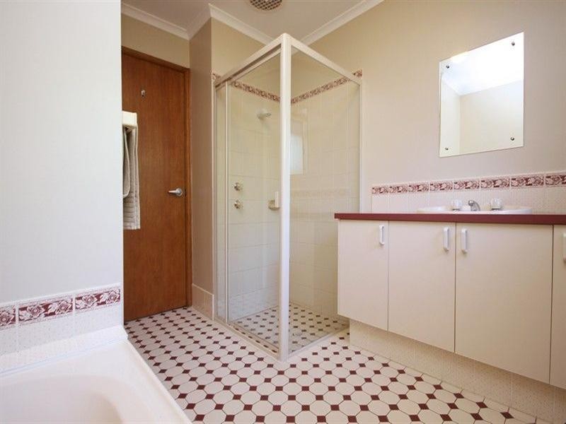 26 Taylor Street, Modbury Heights SA 5092