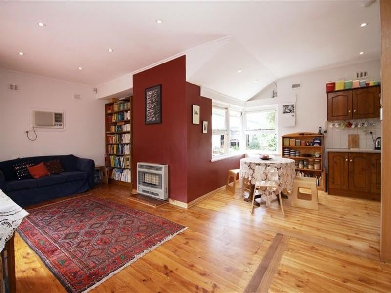 4 Guildford Street, Clearview SA 5085