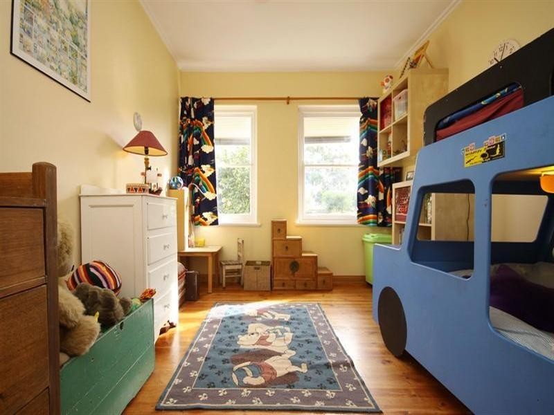 4 Guildford Street, Clearview SA 5085