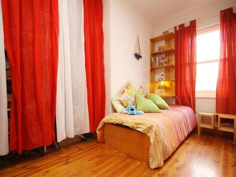 4 Guildford Street, Clearview SA 5085