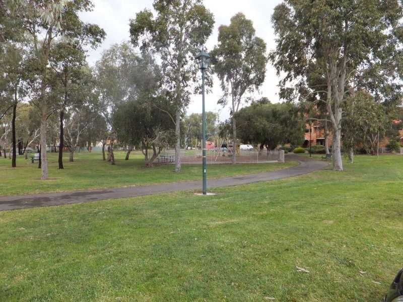 34 Kew Drive, Oakden SA 5086