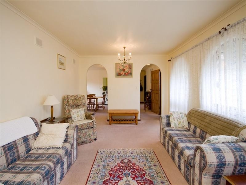 8 Alva Street, Para Vista SA 5093