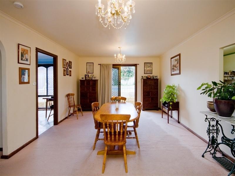 8 Alva Street, Para Vista SA 5093