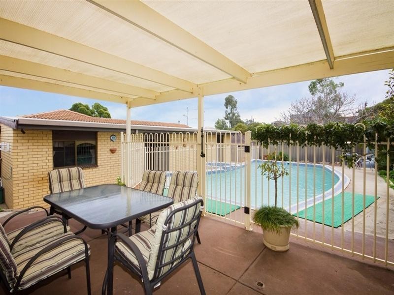 8 Alva Street, Para Vista SA 5093