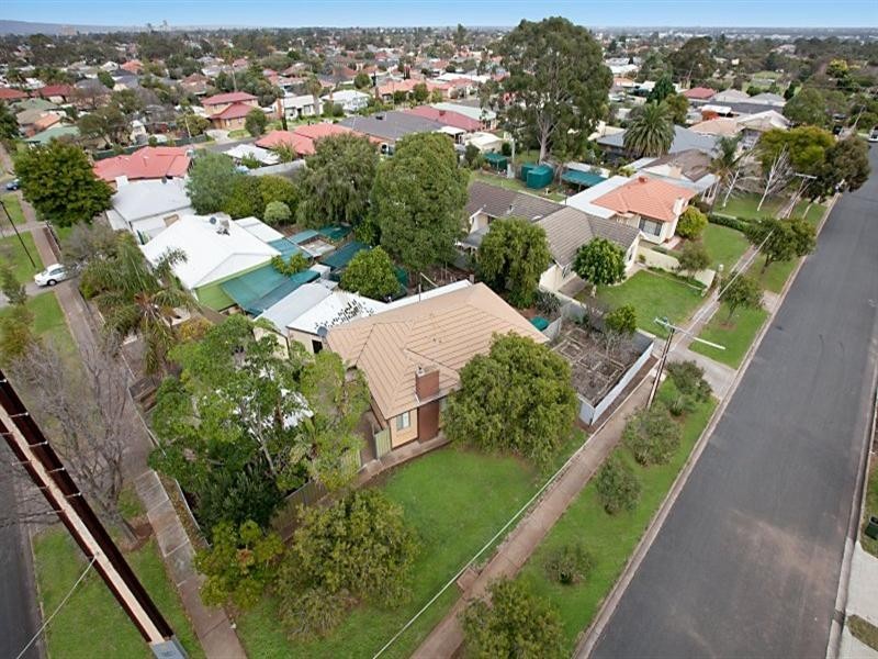 23 Somerset Avenue, Clearview SA 5085