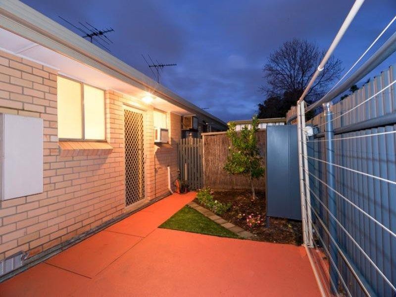 Unit 1/16 Pauls Drive, Valley View SA 5093