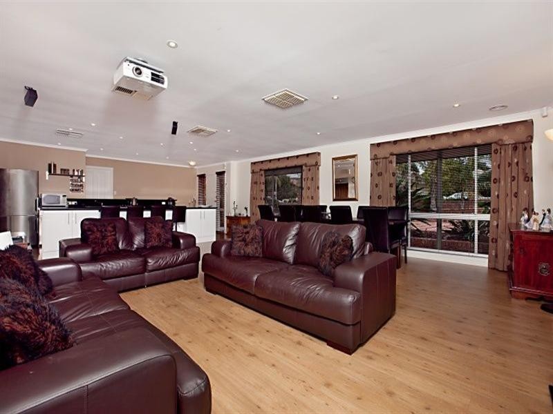 2 Duncan Crescent, Highbury SA 5089