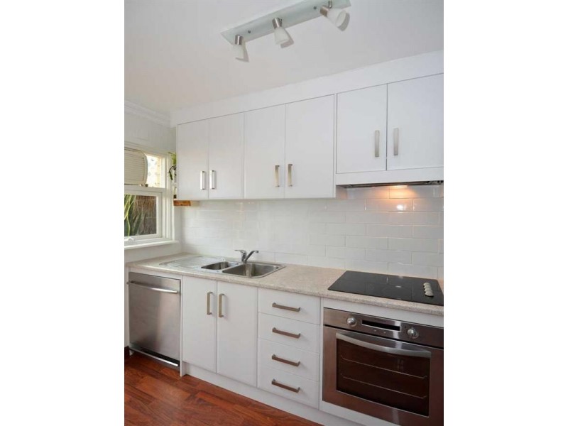 7/27 Wright Street, Henley Beach SA 5022