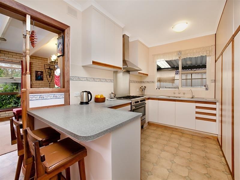 8 Colleen Street, Rostrevor SA 5073