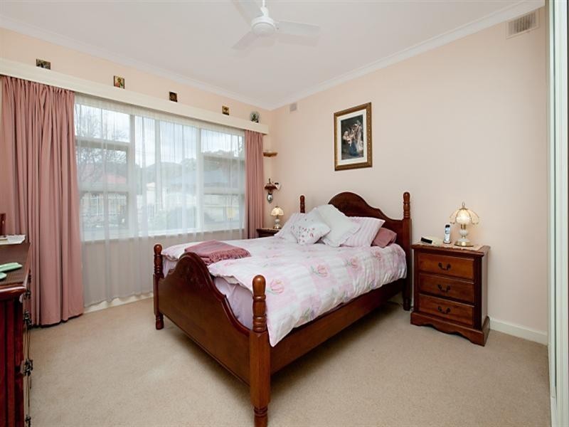 8 Colleen Street, Rostrevor SA 5073